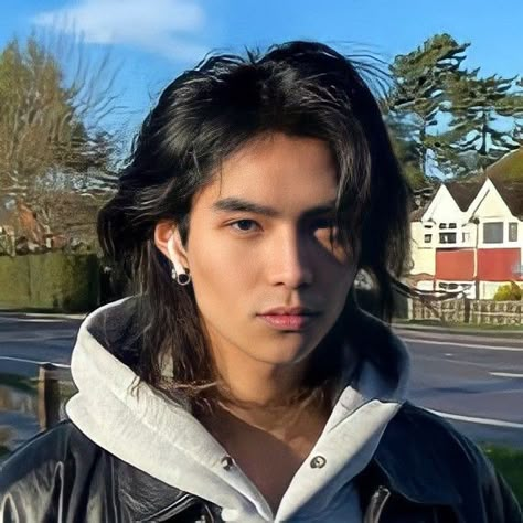 Wolf Cut Hairstyle, Man With Long Hair, Asian Long Hair, Wolfcut Hair Long, Hairstyle Men, Men's Long Hairstyles, Hair Inspiration Short, Hair Styles Men, Boys Long Hairstyles