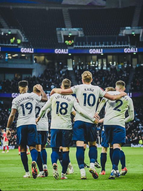 Tottenham Hotspur Wallpaper, Tottenham Hotspur Players, Soccer Wall Art, Tottenham Hotspur Football, White Hart Lane, Soccer Memes, Good Soccer Players, Tottenham Hotspur Fc, Soccer Pictures