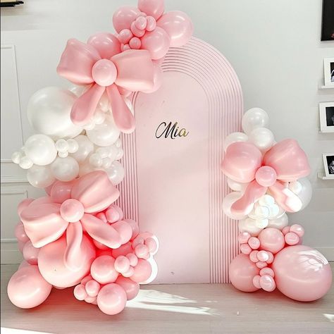 Annie Harutoonian | Pretty in pink balloon bows 🎀 by @decolovers #theeventcollectivex | Instagram Pink Birthday Theme Decor, Pink Birthday Theme, Pink Birthday Decorations, Girly Birthday Party, Bow Party, Bow Baby Shower, Baby Shower Theme Decorations, Pink Birthday Party