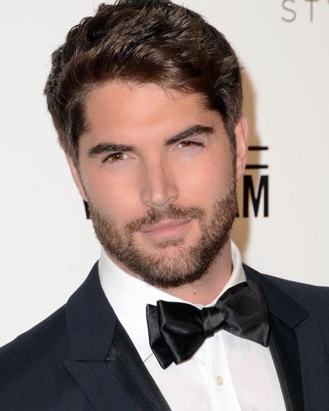 Karate School, Blonde With Blue Eyes, Nick Bateman, Hunting Women, Ninja Turtle, It Movie Cast, Mens Fashion Suits, Handsome Actors, Good Looking Men