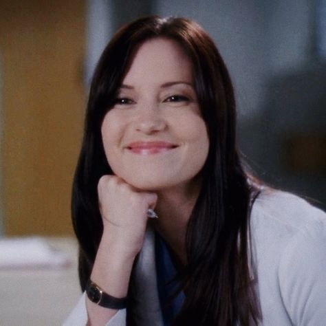 Lexie Grey (Chyler Leigh). Grey's Anatomy Lexi Greys Anatomy, Grey's Anatomy Doctors, Mark Sloan, Chyler Leigh, Greys Anatomy Characters, Lexie Grey, Greys Anatomy Cast, Castle Tv, Gf Bf