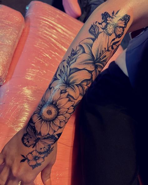 Arm Tattoos For Women Koi Fish, Half Sleeve Tattoos For Women Sunflower, Flower Outer Forearm Tattoo, Sunflower Arm Sleeve Tattoo, Flower Quarter Sleeve Tattoo, Outer Arm Tattoos For Women Forearm, Forearm Floral Tattoos For Women, Hand Arm Tattoos For Women, Sunflower Sleeve Tattoos For Women