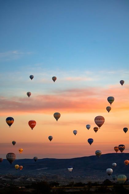 Cappadocia Balloon, Turkey Tourism, Turkey Cappadocia, Balloon Prices, Visit Turkey, Balloon Company, Cappadocia Turkey, Hot Air Balloon Rides, Travel Wallpaper