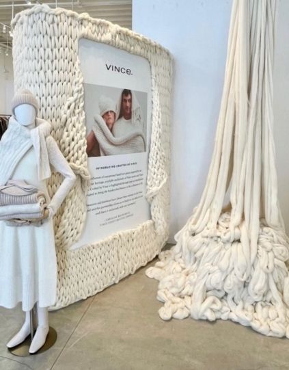 Unconventional Fashion, Fashion Displays, Environmental Graphic Design, Retail Store Design, Brasov, Fashion Marketing, Textiles Fashion, Boutique Design, Pop Up Store