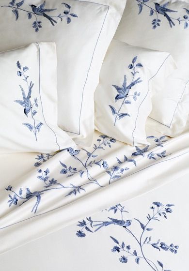 Bespoke bed linens by Léron. View our Connoisseur collection. Draps Design, White Linens, Bespoke Beds, Embroidered Bedding, Blue White Decor, White Sheets, White Cottage, Bed Linens, Linens And Lace