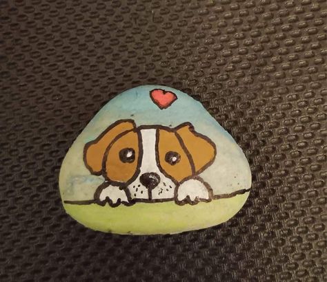 Dog Rock Painting Ideas Easy, Labrador Rock Painting, Rock Painting Dogs Ideas, Golden Retriever Painted Rock, Dog Painted Rocks Easy, Stone Painting Dog, Puppy Painted Rocks, Painted Rocks Dogs Easy, Dog Drawing Simple