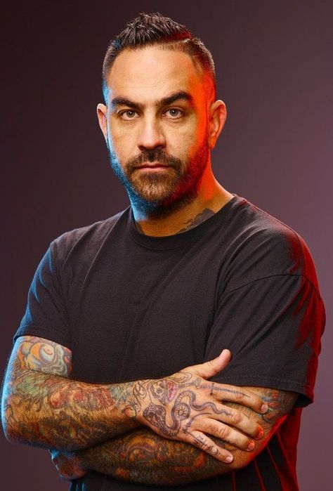 Chriz Nunez Tattoos Chris Nunez Tattoos, Chris Nunez, Miami Ink Tattoos, Hand Tattoo Images, Ink Master Tattoos, Cool Aesthetic Tattoos, Miami Tattoo, Hand Tattoo Ideas, Famous Tattoo Artists