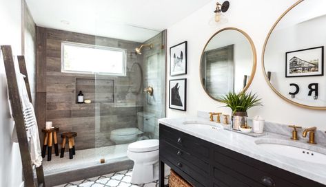 Beadboard in bathroom