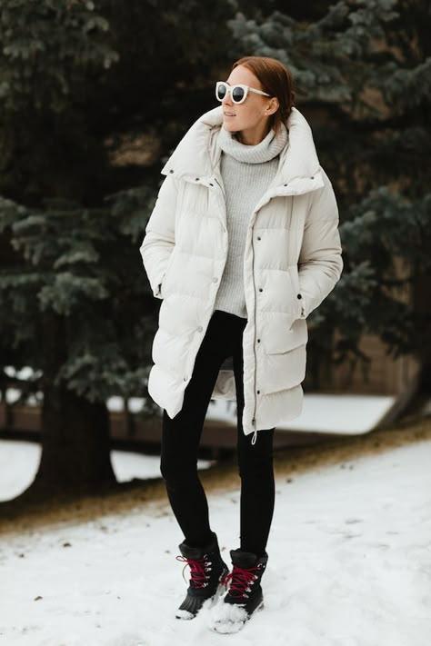 How to Stay Warm and Look Cool | Apartment 34 | Bloglovin’ White Parka Outfit Winter, White Winter Jacket Outfit, White Parka Outfit, White Puffer Coat Outfit, Canadian Winter Outfits, Tahoe Outfits, Winter Toronto, Parka Outfit Winter, White Jacket Outfit