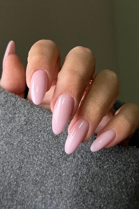 Natural shades for the win😋 Solid Color Nails, Red Nail Designs, Nail Forms, Pink Nail, Elegant Nails, Classy Nails, Chic Nails, Nail Accessories, Nails Nailart