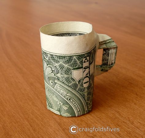 Origami Cup, Money Origami Tutorial, Money Gifts Christmas, Christmas Angel Crafts, Folding Money, Paper Folding Crafts, Dollar Origami, Money Flowers, Dollar Bill Origami