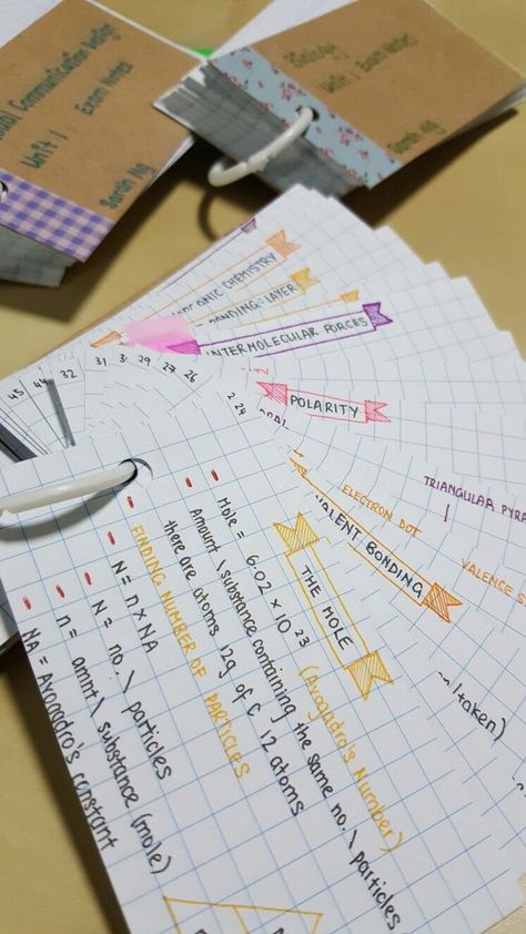 I like the idea of flash cards on a chain. Flashcard Design Ideas, Math Flashcards, Academic Comeback, Studera Motivation, College Notes, Study Flashcards, Study Techniques, School Organization Notes, Wallpaper Girly