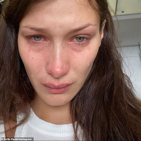 Bella Hadid Crying, Bela Hadid, Pretty When I Cry, Yolanda Hadid, Female Rage, Rebecca Ferguson, Felicity Jones, Pretty When You Cry, Im Just A Girl