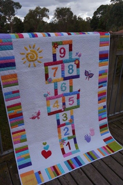 Hopscotch Quilt Pattern, Hopscotch Quilt, Baby Penelope, Girl Quilts, Crazy Quilts Patterns, Sewing Easy Diy, Quilt Sewing Patterns, Small Sewing, Cozy Quilts