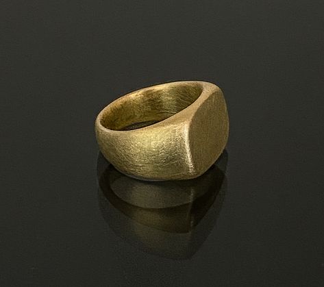 #18k #goldring #signet #ring #unisex #statementring #pinkyring #handmadejewellery by #goldartjewelry Antique Style Jewelry, Wide Wedding Rings, Mens Gold Rings, Sterling Silver Mens Rings, Square Top, Handmade Fine Jewelry, Solid Gold Chains, Gold Signet Ring, Silver Wedding Bands