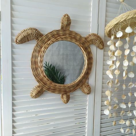 This Mirror sea turtles will decorate the walls of your home. You can choose the number of babies for the mother turtle yourself. Made of paper vine and coated with water-based varnish. You can use a nail or double-sided tape. the size   S: 11.5 * 11 inches (29 * 28 cm) L: 16 * 14.5 inches (40 * 37 cm) XL: 19.5 * 18.5 inches (47 * 50 cm) Care Tips: Wipe clean with a soft cloth or damp sponge. Can custom size) If you have any questions, do not hesitate to ask. You can see other products nautical Sand Dollar Wall Decor, Aesthetic Beach Room, Turtle Room Decor, Beachy Wall Decor, Beach Theme Wall Decor, Surf Room Decor, Beach House Decor Coastal Style, Sea Turtle Decor, Beachy Room Decor