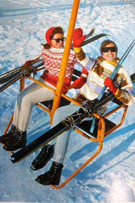 Slim Aaron, 70s Ski, Mode Au Ski, Ski Photos, Ski Vibes, Ski Chic, Vintage Skiing, Ski Aesthetic, Ski Party