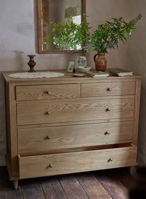 Hallway Benches, Chest Of Drawers Bedroom, Oak Chest Of Drawers, Bedroom Chest Of Drawers, Oak Bedside Tables, Oak Bedroom, Storage Shelving, Home Storage Solutions, Oak Shelves