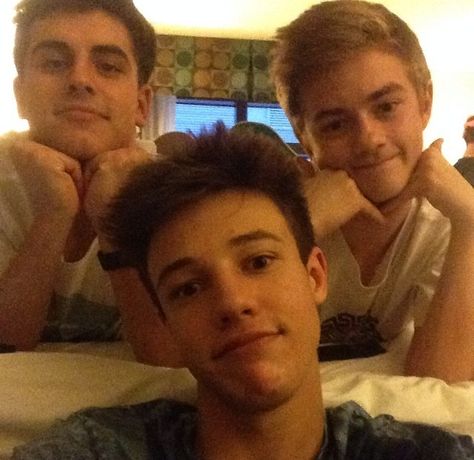 Jack and jack with Cameron Dallas!<<<<pinning for Jack J's face omg… Omaha Squad, Jack Edwards, Cameron Alexander Dallas, Jack G, Carter Reynolds, Jack Gilinsky, Hayes Grier, Matthew Espinosa, Magcon Boys