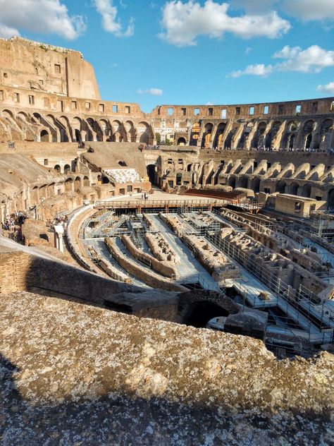 The Colleseum, Roman Aesthetic, Audrey Hepburn Roman Holiday, 7 Wonders Of The World, Roman Forum, 7 Wonders, Nature Places, Roman Holiday, Roman History