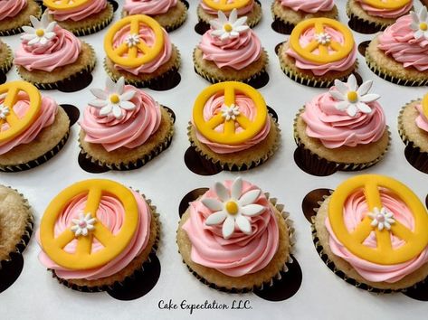 Baby Birthday Cupcakes, Peace Sign Birthday, Daisy Cupcakes, First Birthday Cupcakes, Hippie Birthday, Baby Cupcake, 5th Birthday Party Ideas, 2nd Birthday Party Themes, Boho Birthday