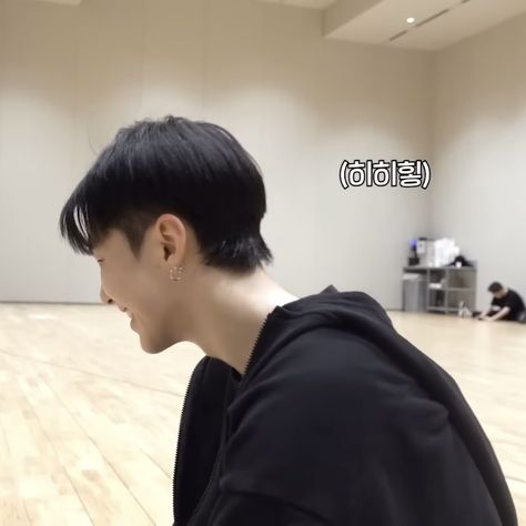 svt bss hoshi kwon soonyoung lq pfp — 230224 inside seventeen: bss "second wind dance" practice sketch Hoshi Dance Practice, Hoshi Dance, Kwon Hoshi, Lq Pfp, Going Seventeen, Dance Practice, Seventeen, Sketch, Quick Saves