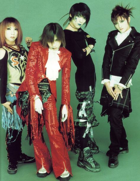 Visual Kei Aesthetic, Visual Kei Fashion, Aesthetic 2000s, Kei Fashion, Designer Clothing Brands, Fashion D, Fire Fits, Poses References, Fashion Project