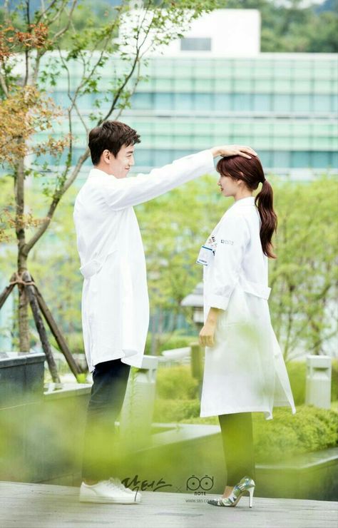 Amooo Doctors Couple Goals, My Shy Boss, Doctors Korean Drama, Kim Rae Won, Doctor Quotes, Medical Photography, Medical Wallpaper, Medical School Motivation, Medical School Inspiration