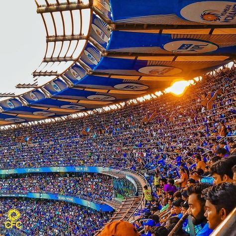 1,192 Likes, 30 Comments - india highfive photography® (@india_highfive_photography) on Instagram: “Throwback!! IPL Season!! Which is your favourite Team in IPL?? Comment below.…” Mumbai Indians Ipl, Wankhede Stadium, Ipl 2022, Cricket Wallpapers, Kolkata Knight Riders, Mumbai Indians, Old Video, Picture Credit, Virat Kohli