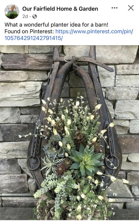 Vintage Western Decor, Country Primitive Decor, Western Crafts, Rustic Western Decor, Ranch Decor, Horseshoe Crafts, Equestrian Decor, Custom Horse, Western Homes