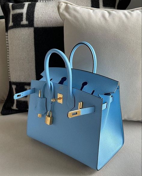 Birkin Blue, Blue Birkin, Multi Colored Bag, Luxury Bags Collection, Girly Bags, Handbag Heaven, Luxury Purses, Fancy Bags, Birkin 25