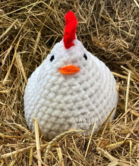 White Yarn Crochet Projects, Free Crochet Chicken, Crochet Chicken Pattern, Crocheted Chicken, Crochet Farm Animals, Chicken Crochet, Crochet Baby Hat Patterns, Chicken Pattern, Easy Crochet Animals