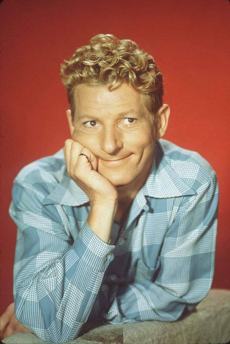 Birthday Remembrance, Old School Movies, Danny Kaye, Classic Movie Stars, Hollywood Legends, Golden Age Of Hollywood, Classic Films, Classic Movies, Old Movies