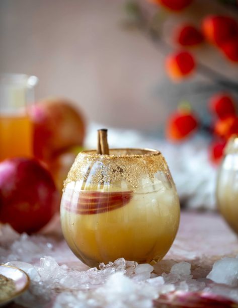 Mezcal Apple Cider, Apple Cider Mezcal Margarita, Winter Mezcal Cocktails, Drinks With Mezcal, Fall Mezcal Cocktails, Fall Margarita Ideas, Mezcal Punch, September Cocktails, Boujee Drinks