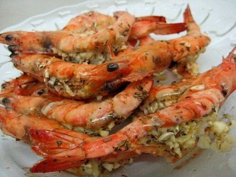 Oven-baked garlic prawns Baked Prawns, Oven Baked Garlic, Garlic Prawn, Garlic Mayonnaise, Garlic Prawns, Mayonnaise Recipe, Dinner For One, Prawn Recipes, Best Oven