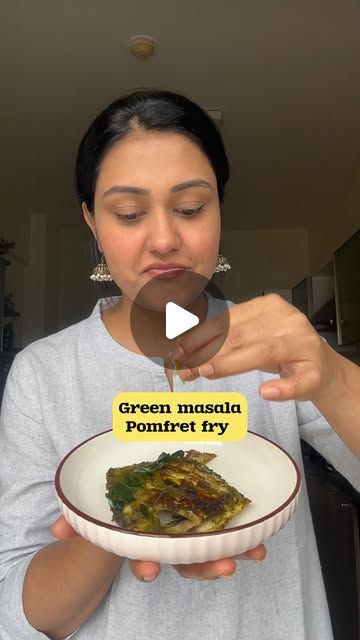 Saista Shaikh on Instagram: "Green masala pomfret fry 🐟 

Ingredients 
Pomfret 500 gms 
For the green masala
1 med size onion chopped
10-12 garlic 
1 inch ginger piece chopped
15-20 curry leaves
8-10 green chillies 
1 tbsp Coriander seeds
1 tsp jeera powder 
Handful of coriander leaves
1 full lime squeezed
1/2 tsp salt or as per taste
1/4 tsp turmeric powder 
1/2 tsp chat masala
Oil for shallow frying 

Imp note : Let the fish marinate with the spices for atleast half an hour. The more the better. Leave it in the fridge. 

#fishfry #pomfret #fish #greenmasala #ginger #garlic #spicy
#easyrecipes #quickrecipes" Pomfret Fry, Pomfret Fish, Chat Masala, Turmeric Powder, Coriander Leaves, Coriander Seeds, Curry Leaves, Fried Fish, Interesting Food Recipes