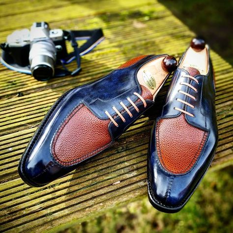 Elegant Men Style, Ascot Shoes, How To Walk, Gentleman Shoes, Dressy Shoes, Oxford Dress Shoes, A Gentleman, Elegant Man, Leather Dress Shoes