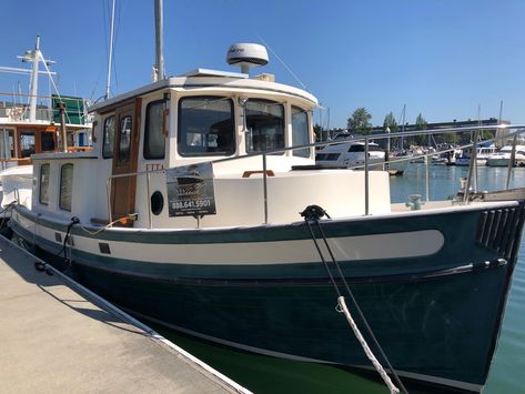 1991 Nordic Tugs 32 Tug for sale - YachtWorld Sport Yacht, Dream Boat, Radio Cd Player, Best Boats, Fresh Water Tank, Tug Boats, Hans Christian, Engine Types, Boats For Sale