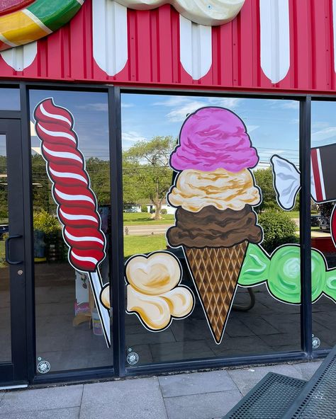 Window Painting Store Shop Fronts, Summer Window Art, Summer Window Painting, Shop Window Art, Holiday Window Painting, Window Painting Ideas, Painting Jobs, Store Front Windows, Window Paintings