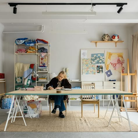 Welcome to atelier @astridwilson 🩵🧡 📸 @_mikaellundblad Community Art Studio, Architecture Studio Workspace, Office Studio Design, Design Studio Space, Dream Art Studio, Art Studio Inspiration, Studio Aesthetic, Room Work, Studio At Home