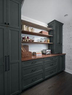 This walk-in pantry with Dura Supreme cabinetry Hudson Heritage finish and Boos Butcher block countertop from Richelieu feels country fresh. The pipe shelving Paint On Metal, Rustic Industrial Kitchen, Built In Pantry, Kitchen Transitional, Pantry Wall, Open Cabinets, Kitchen Pantry Design, Butcher Block Countertops, Transitional Kitchen