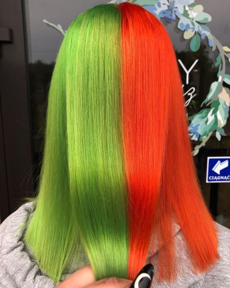 Green Split Dye, Split Hair Color, Hair Color Green, Neon Green Hair, Split Dye, Split Dyed Hair, Dye Hair, Orange Neon, Split Hair