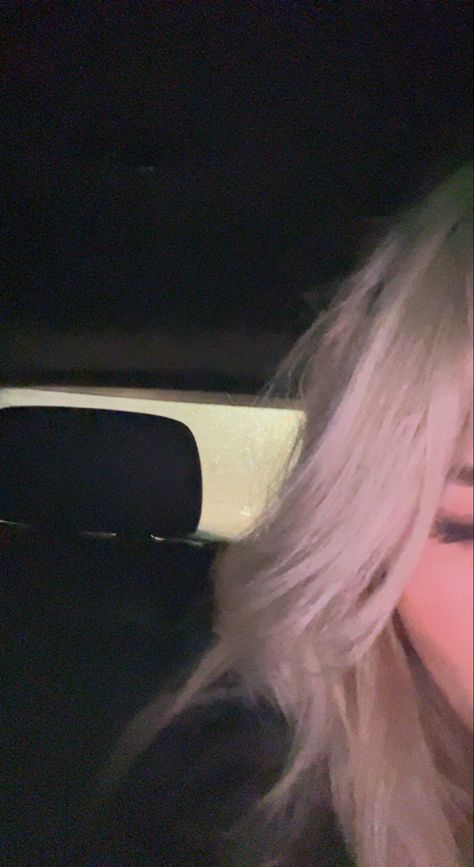 Blonde Snapchat Selfies Half Face, Blonde Snaps No Face, Blonde Teenage Girl Snaps, Blonde Catfish Snap, Blonde Girl Snaps No Face, Snaps Blonde, Blonde Hair Snap, Blond Teenage Girl, Blonde Girl Snaps