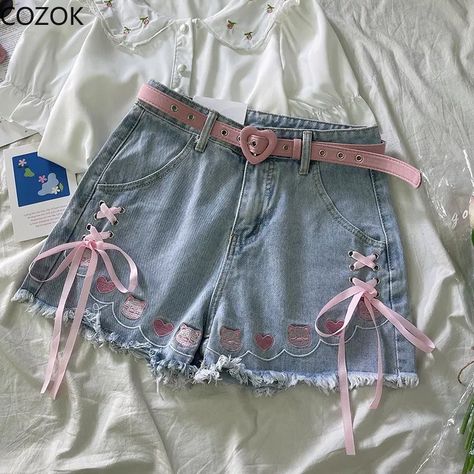 Kawaii Shorts, Embroidery Bow, Bow Jeans, Jean Short Outfits, Jeans Girl, Kawaii Y2k, Diy Shorts, Girly Design, Y2k Shorts