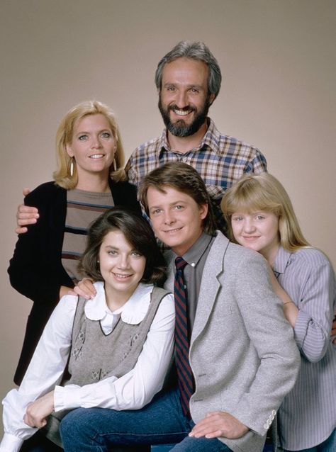 Family Ties (aired 1982-1989) Meredith Baxter, Tv Dads, 80 Tv Shows, 80s Tv, Classic Tv Shows, Michael J Fox, Family Tv, Classic Television, Family Ties