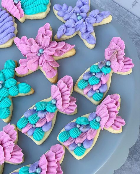 Buttercream Sugar Cookies, Buttercream Cookies, Mermaid Cookies, Cookie Recipes Decorating, Buttercream Decorating, Cookies Theme, Icing Frosting, Cookie Cakes, Summer Cookies