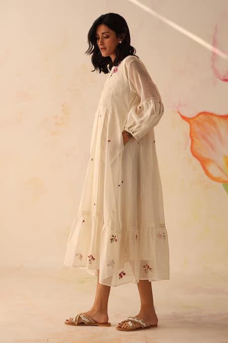 Buy Ivory Dress Chanderi Hand Embroidered Floral Chinaar With Slip For Women by Begum Pret Online at Aza Fashions. Chanderi Dress, Velvet Dress Designs, Hand Embroidered Flowers, Ivory Dress, Kurta Designs Women, Cotton Kurti, Gowns For Girls, Ivory Dresses, Indian Fashion Dresses