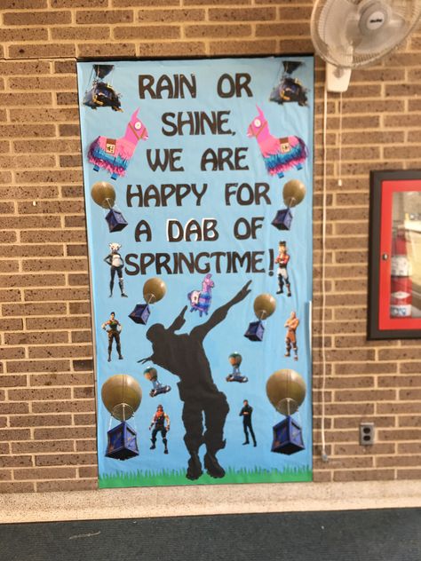 Fortnite Bulletin Board - Dab of Springtime Pe Bulletin Boards, School Year Themes, English Classroom Decor, School Door Decorations, Resident Assistant, School Doors, Kids Daycare, 6th Grade Ela, Theme Classroom