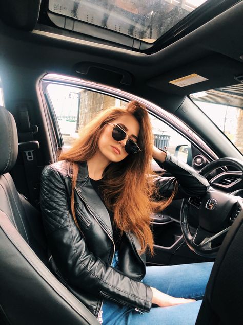 Car Photo Poses Women, With Car Pose, Photo Pose With Car, Poses With Cars Women, In Front Of Car Poses, Poses Inside Car, New Car Poses, Car Sunroof Picture Ideas, New Car Pictures Ideas Instagram