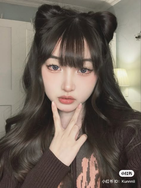 Bangs Haircut Ideas, Korean Hairstyle Ideas, Space Buns Hair, Two Buns Hairstyle, Haircut Ideas Trendy, Bangs Haircut, Hair Style Korea, Hair Inspiration Long, Dyed Hair Inspiration